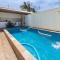 Casa nova na praia com piscina e área de churrasco - 伊塔尼亚恩