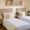 Two Aston Residences 2BR Balcony Suite Near Mines View Baguio - Багио
