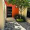 1 Bdrm Guesthouse - Walk to everything - Roof Top Patio-BBQ - Short Stay Welcome - Ajijic
