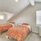 5 Mi to Bear Lake State Park Home with Deck - Garden City