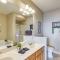 Resort Perks, View Lands End Condo in Osage Beach - 欧塞奇比奇