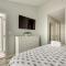 Walk to Beach Sunny Seaside Condo with View! - ميرتل بيتش