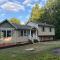 Wild and Free! Lakefront Oasis on Great Creek! - La Crosse