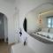 Elenis Rooms