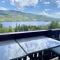 Scenic Condo Overlooking Mont Tremblant and the Lake - 蒙特朗布朗