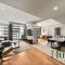 Penthouse style 4brmx4bath apt