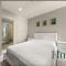 Penthouse style 4brmx4bath apt