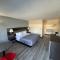 Pine Needles Inn