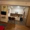 Coco Royal Suites Cozy and Stylish Studio Apartment in the Heart of the City - 诺伊达