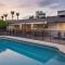 The Claremont - Chic Luxe Putting Green & Pool - فينكس