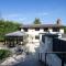 Rainbow Cottage, A Detached House with Hot Tub and private parking - أورمسكيرك