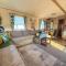 Lovely 6 Berth Caravan With Decking To The Side In Heacham Ref 21040E