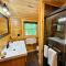 73R 73R Brand new log home on quiet side - Bethlehem