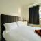 Modern Room in a 4 Bedroom flat in London, Shared bathroom! - 伦敦