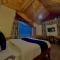 4 Bedroom Luxury Bungalow in Manali with Beautiful Scenic Mountain & Orchard View - Manāli