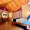 4 Bedroom Luxury Bungalow in Manali with Beautiful Scenic Mountain & Orchard View - Manāli