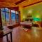 4 Bedroom Luxury Bungalow in Manali with Beautiful Scenic Mountain & Orchard View - Manāli