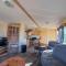 Cosy 8 Berth Caravan For Hire At Manor Park In Hunstanton Ref 23065T - 亨斯坦顿