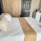 Home Away Nest B&B - Witbank