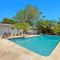 Spacious Pool home mins to Beach,Airport,Pets OK
