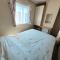 St Osyth- Sleeps8-freeparking-wifi-holidaypark - 滨海克拉克顿