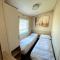 St Osyth- Sleeps8-freeparking-wifi-holidaypark - 滨海克拉克顿