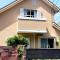 A luxurious villa with a view of a lush park and Mount Fuji - Šizuoka