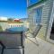 Great 6 Berth Caravan With Side Decking In Heacham Ref 21054A