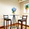 Munro Suites