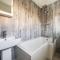 Spacious one bed apartment in a quiet leafy close.