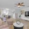 Renovated 2BR 2BA Waterfront Retreat with Stunning Intracoastal Views with Pool, Gym, Balcony - 布卡拉顿
