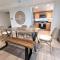 Bohemian Beach Pad with 5 beds, Patio & Non-pickup-truck Parking - لونغ بيتش