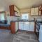 Great 6 Berth Caravan With Decking At Manor Park In Hunstanton Ref 23017B - 亨斯坦顿