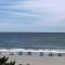 Romantic, oceanfront beach condo, stunning views! - ميرتل بيتش