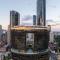 Velvet Dusk Suite - Lv 29 above the new Star Casino in BNEs new Land Mark Building, Free Carpark available for long bookings