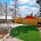 Brand New 4BR w Hot Tub King Beds 3 Min to Downtown - Colorado Springs