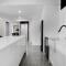 Chic Modern 2BR Heart of Manukau - 奥克兰