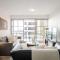 Cozy 2BR Apartment Steps from Darling Harbour
