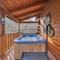 ERN832 - Lakeside Hideaway - Great Location! Close To All The Action! cabin - بيدجن فورج