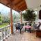 Antonia Rooms Qeparo