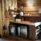 Serene Cabin Getaway with a Charcoal BBQ near Tahoe National Forest, California - 内华达城 Serene Cabin Getaway with a Charcoal BBQ near Tahoe National Forest, California - 内华达城