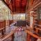 Romantic Getaways to this Rustic Cabin Rental with Stone Fireplace in Logan, Ohio - لوغان