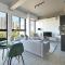 KIRA - 1BR Urban Oasis with Views & Rooftop Pool - كيب تاون