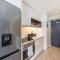Stylish 20th floor apartment with rooftop pool at 16onBree