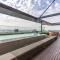 Stylish 20th floor apartment with rooftop pool at 16onBree