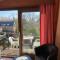 Studio White Chateau met parking en zonnig balkon