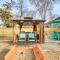 Walk to Bay Home with Fenced Yard in Colonial Beach - 科洛尼尔比奇