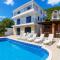 Villa Sea-N-Sun, 7 bedrooms & Pool, nearby Portonovi Marina.