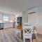 2003 Queen Suite, 2nd Floor Cove