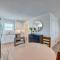2005 Queen Suite, 2nd Floor Surfside